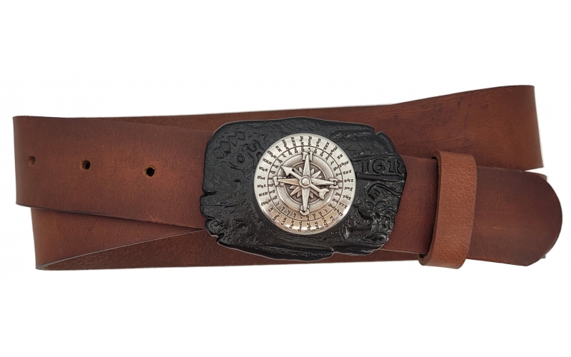 Brauner Gürtel aus Leder mit Gürtelschnalle Kompass