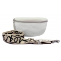 Tasche mit breitem Gurt in Weiß